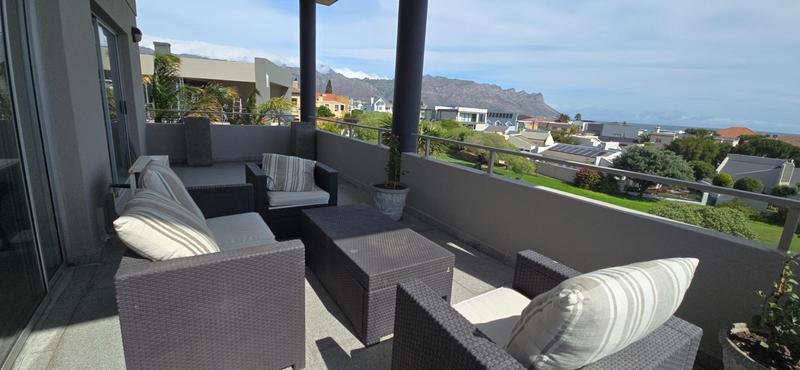 To Let 4 Bedroom Property for Rent in Greenways Golf Estate Western Cape